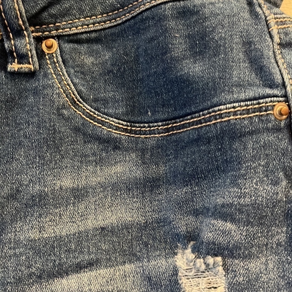 Royalty for me - girls cut off Jean shorts - size 16. Denim - Picture 4 of 11